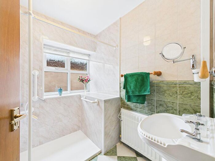 2 Bedroom Detached Bungalow For Sale In Marsh End, Howden, DN14