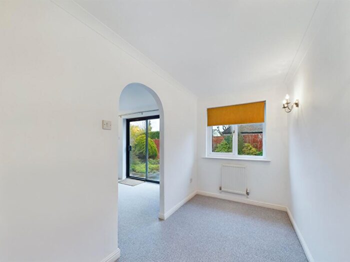 2 Bedroom Bungalow To Rent In Brock End, Portishead, Bristol, BS20