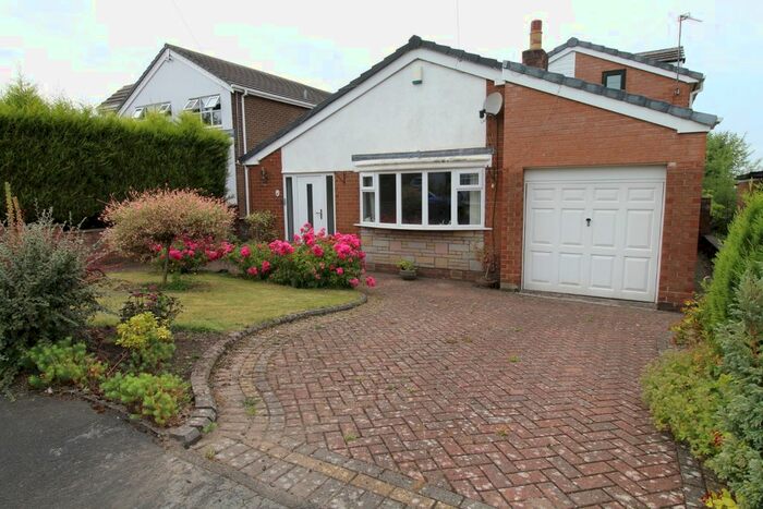 4 Bedroom Detached Bungalow To Rent In Matley Park Lane, Stalybridge, SK15