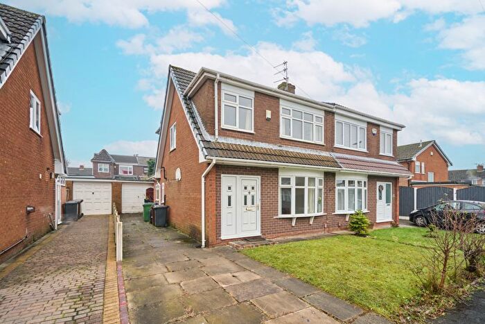 3 Bedroom Semi-Detached House For Sale In Douglas Road, Standish, Wigan, WN6