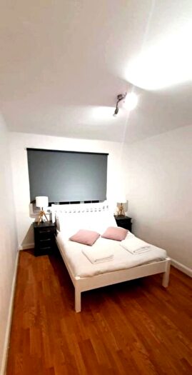 2 Bedroom Flat To Rent In Bridge Street, Pinner, HA5