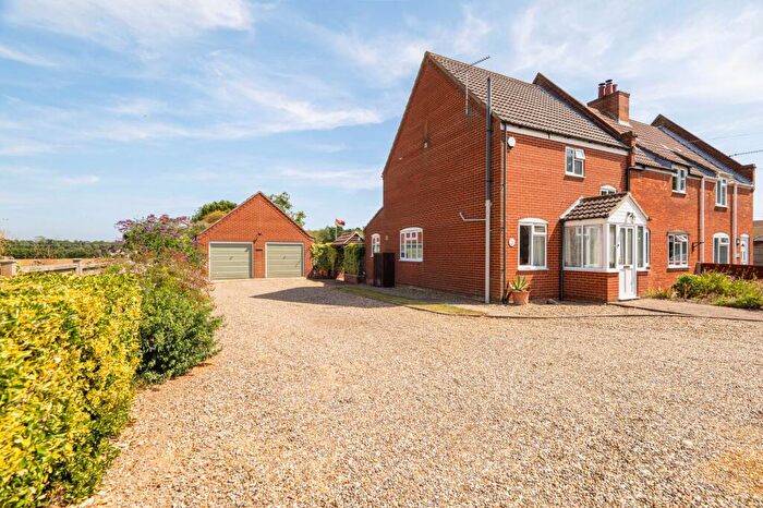 3 Bedroom Semi Detached House For Sale In Rollesby Road, Fleggburgh, NR29