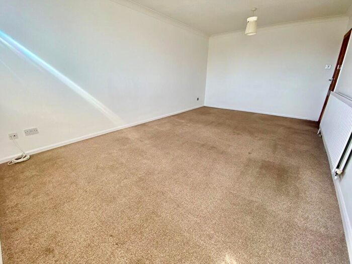 2 Bedroom Flat To Rent In Bourne Pines, Christchurch Road, Bournemouth, BH1
