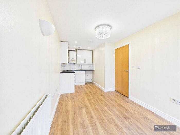 1 Bedroom Apartment For Sale In Palmerston Road, Wealdstone, Harrow, Middlesex, HA3