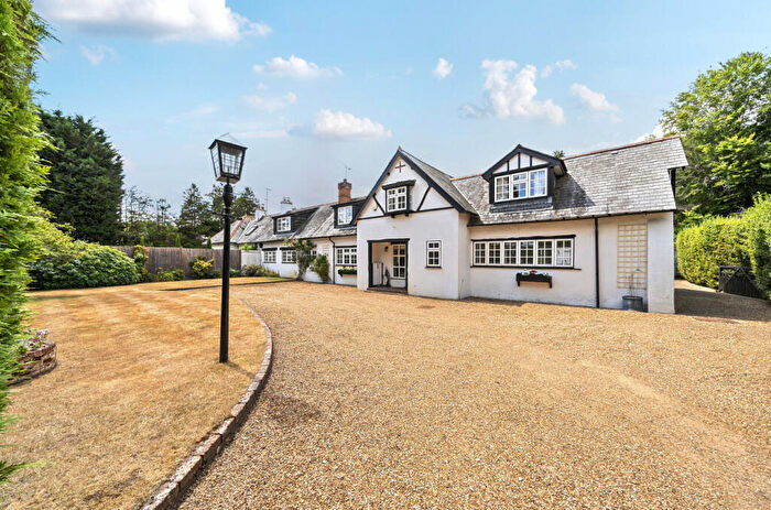 3 Bedroom House For Sale In New Lane, Sutton Green, Guildford, GU4