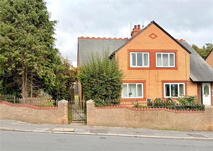 2 Bedroom Semi-Detached House For Sale In School Street, Thurnscoe, Rotherham, Barnsley, S63