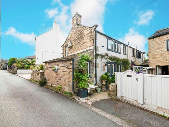 2 Bedroom Cottage For Sale In Pickle Cottage, Lepton, HD8