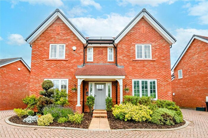 4 Bedroom Detached House For Sale In Sowerby Street, Thatcham, Berkshire, RG18