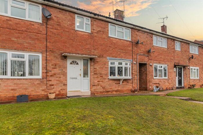 3 Bedroom Terraced House For Sale In Leigh Crescent, Long Itchington, Warwickshire, CV47