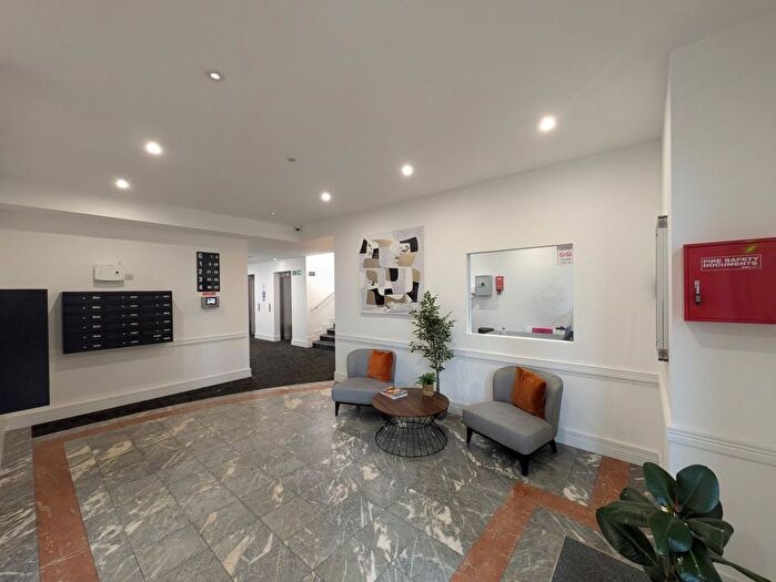 2 Bedroom Flat To Rent In Victoria Almshouses, London Road, Redhill, RH1