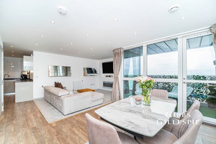 3 Bedroom Flat To Rent In Ealing Road, Wembley, HA0