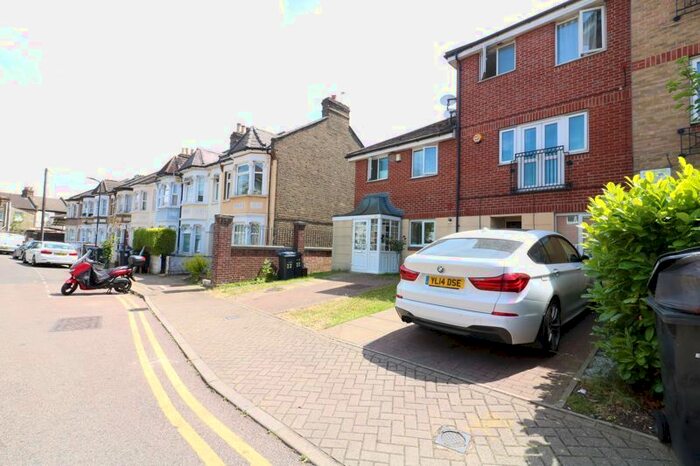 2 Bedroom End Of Terrace House To Rent In Leopold Road, London, N18