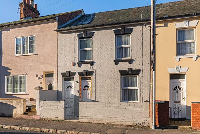 3 Bedroom Terraced House For Sale In Carey Street, Reading, RG1