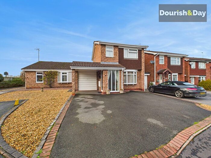 3 Bedroom Detached House For Sale In Cypress Close, Stafford, ST17