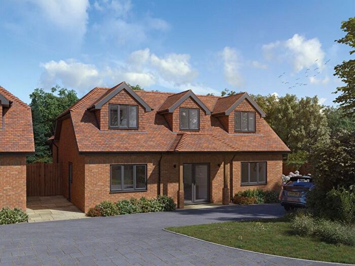 4 Bedroom Detached House For Sale In Bell Road, Haslemere, Surrey, GU27