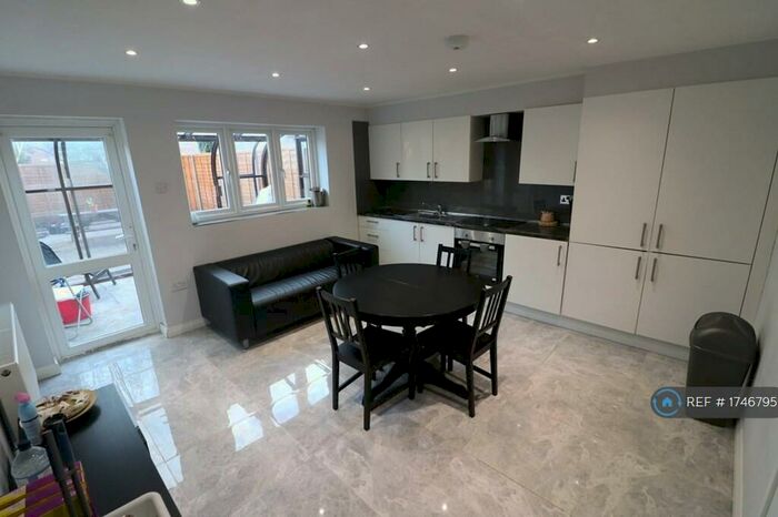 5 Bedroom Terraced House To Rent In Maryland Road, London, E15