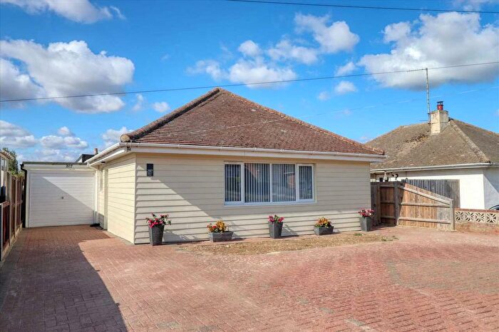 3 Bedroom Detached House For Sale In Walton Road, Walton On The Naze, CO14