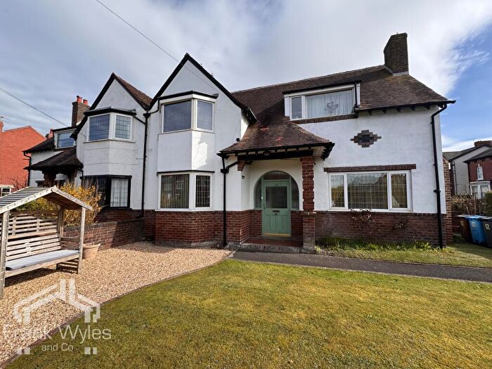 1 Bedroom Apartment For Sale In St. Davids Road North, Lytham St. Annes, Lancashire, FY8