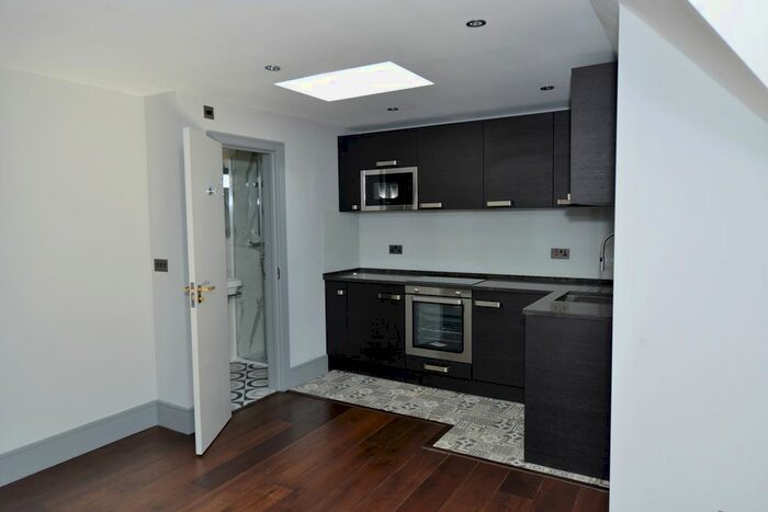 Studio To Rent In Sutherland Avenue, London, W9