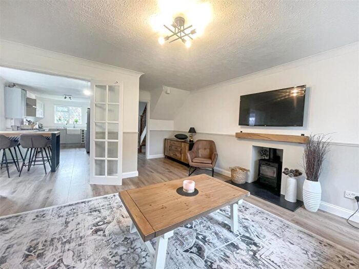 3 Bedroom Detached House For Sale In Sedgefield Close, Sonning Common, RG4