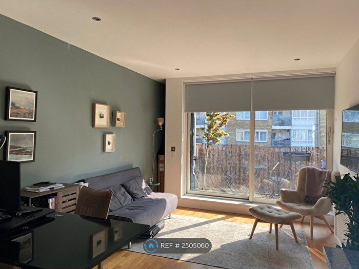1 Bedroom Flat To Rent In Hamond Square, London, N1
