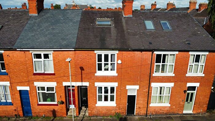 5 Bedroom Terraced House To Rent In Lytham Road, Leicester, LE2