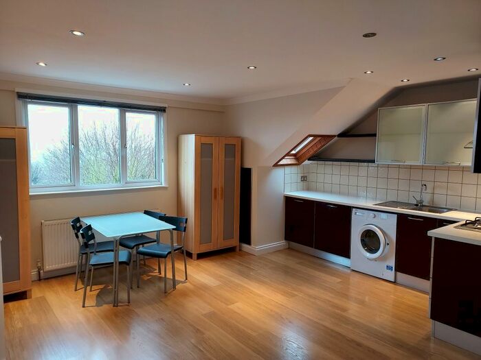 1 Bedroom Studio To Rent In Dartmouth Road, London NW4