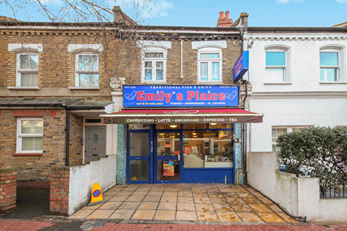 Flat For Sale In North Cross Road, London, Greater London, SE22