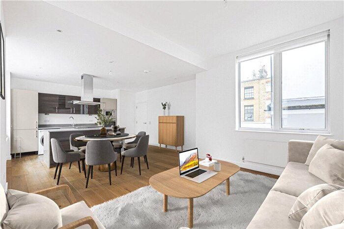 2 Bedroom Apartment For Sale In Honduras Street, London, EC1Y - Photo 2