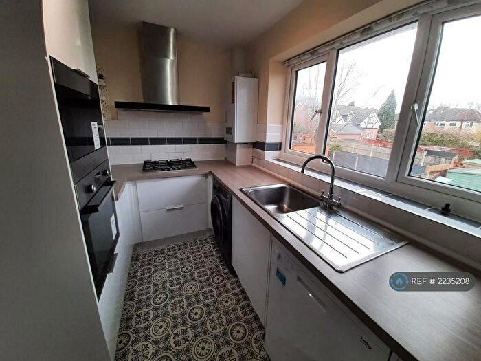 2 Bedroom Flat To Rent In Darnel Hurst Road, Sutton Coldfield, B75