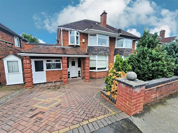 3 Bedroom Semi-Detached House To Rent In Loynells Road, Rednal, Birmingham, B45