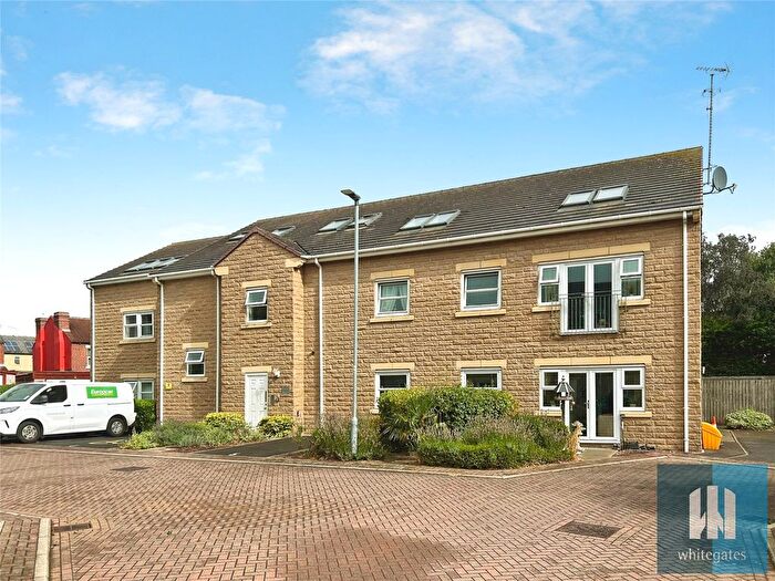 2 Bedroom Flat For Sale In Wentworth Mews, Ackworth, WF7