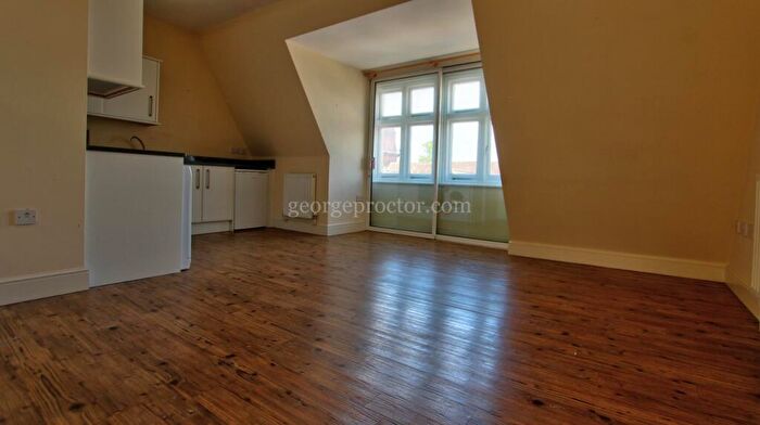 1 Bedroom Flat For Sale In High Street, Bromley, BR1