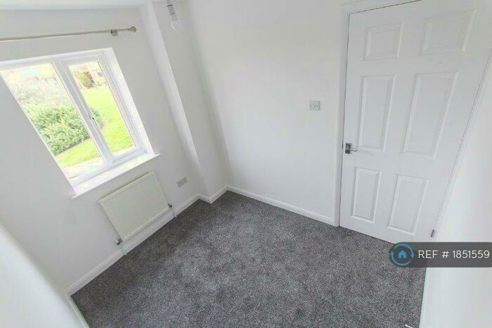2 Bedroom End Of Terrace House To Rent In Bishops Drive, Oakwood, Derby, DE21