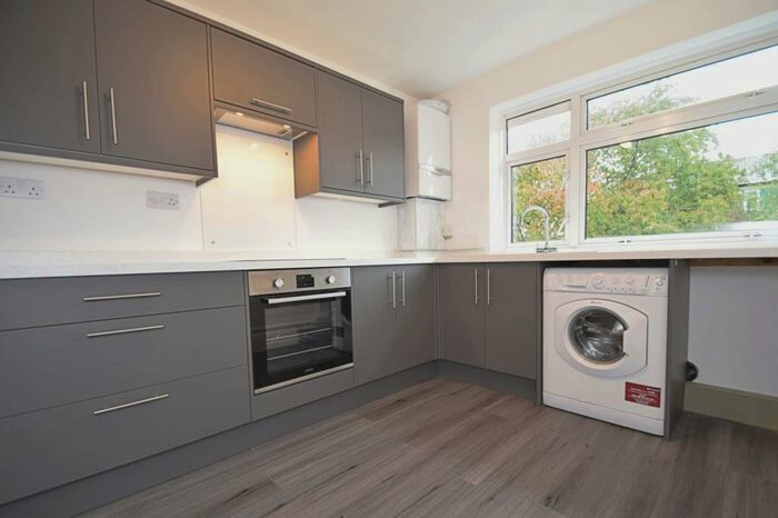 2 Bedroom Flat To Rent In Winchester City Centre, SO23