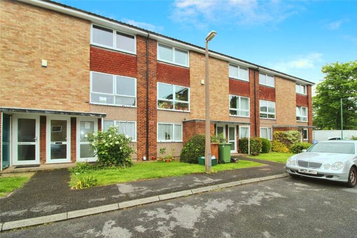2 Bedroom Flat To Rent In Weymouth Court Grange Road, Sutton, Surrey, SM2