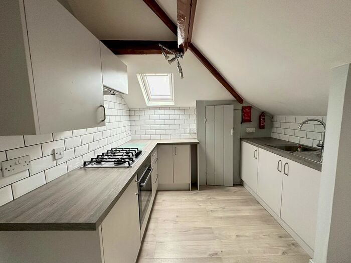 1 Bedroom Flat To Rent In Wells Road, Bath, BA2