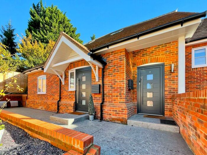 2 Bedroom Apartment To Rent In Station Road, Amersham, HP7