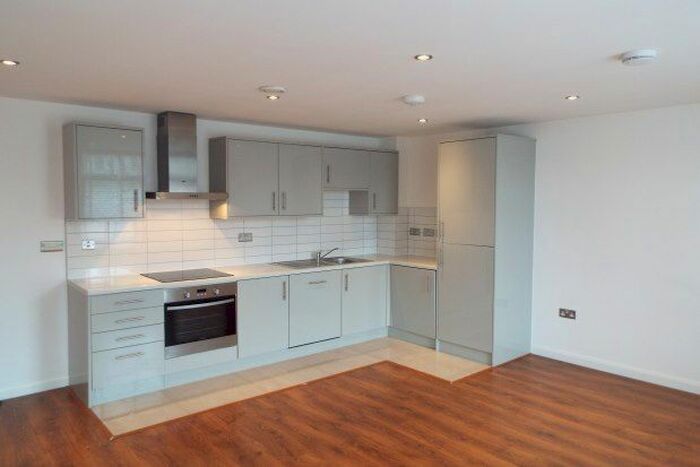 2 Bedroom Flat To Rent In Lombard Court, Lichfield, WS13