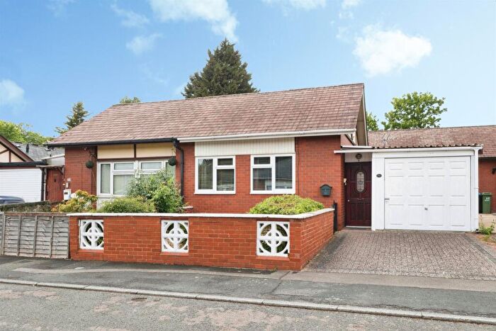 4 Bedroom Bungalow For Sale In Woodrush Close, Beanhill, Milton Keynes, MK6