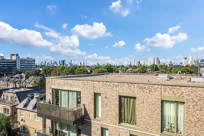 1 Bedroom Flat For Sale In Ardisia Mews, London, E7