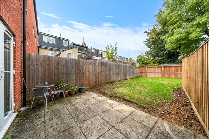 1 Bedroom Flat For Sale In East Oxford, Oxford, OX4