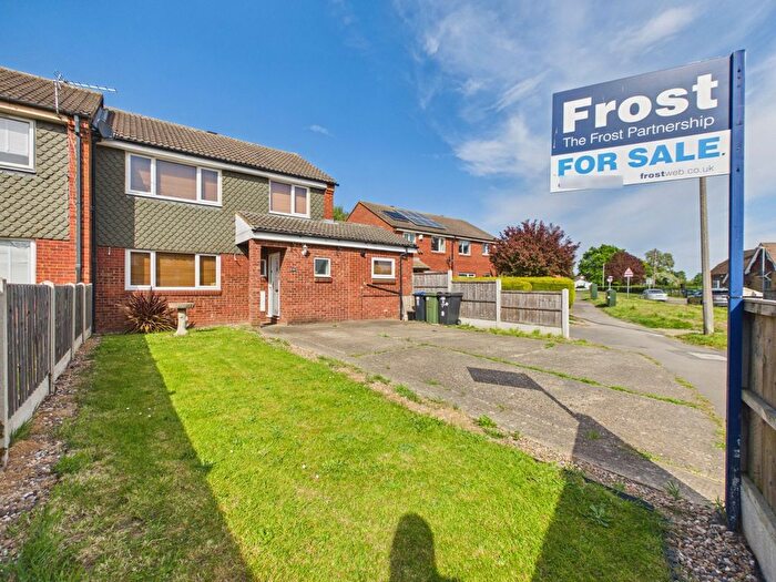 3 Bedroom End Of Terrace House For Sale In George Green Road, George Green, Buckinghamshire, SL3
