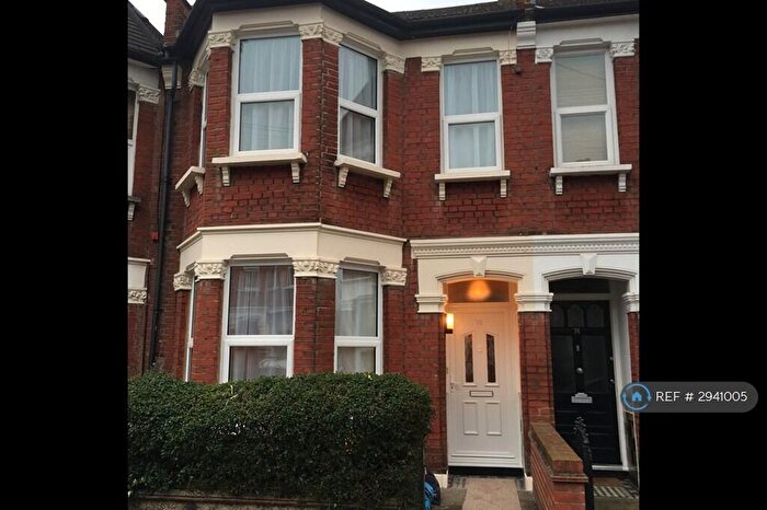 5 Bedroom Terraced House To Rent In Woodside Gardens, London, N17