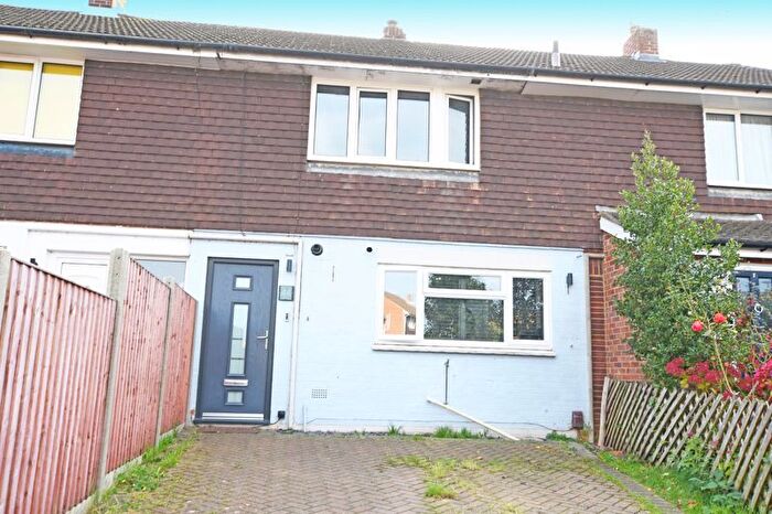 3 Bedroom Terraced House For Sale In Bannister Road, Maidstone, ME14