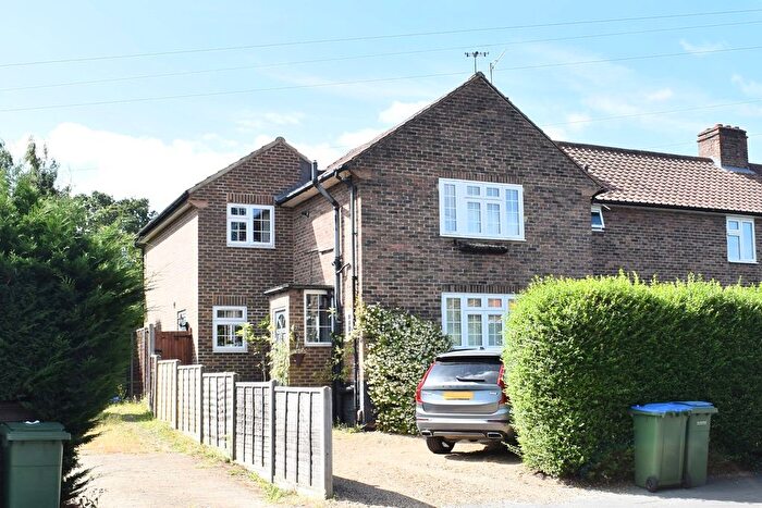 4 Bedroom Semi-Detached House To Rent In Monument Road, Weybridge, KT13