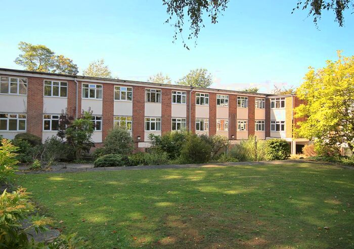 1 Bedroom Apartment To Rent In West House, Norton Lees Road. Sheffield, S8