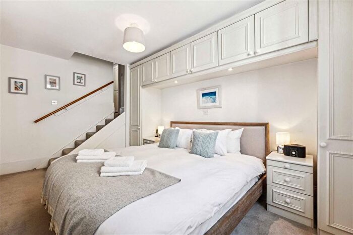 1 Bedroom Flat To Rent In Winchester Street, Pimlico, SW1V