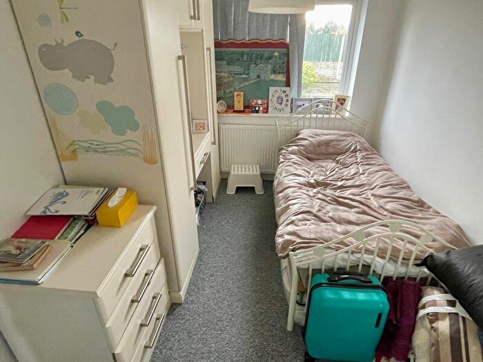 3 Bedroom Semi-Detached House For Sale In Wideacre Drive, Great Barr, Birmingham, B44
