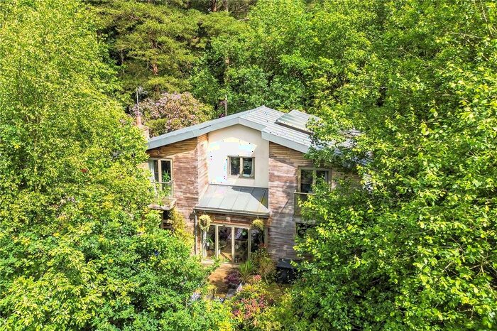 4 Bedroom Detached House For Sale In Farther Common Lane, Hill Brow, Liss, Hampshire, GU33